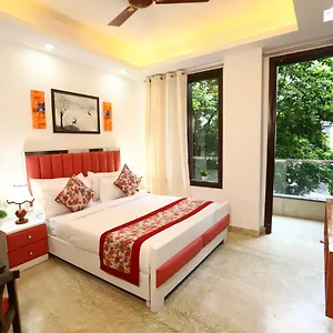 Hotel Nature View Park Metro Couple Friendly